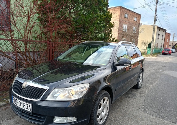 Skoda Octavia cena 16600 przebieg: 288000, rok produkcji 2009 z Stoczek Łukowski małe 92